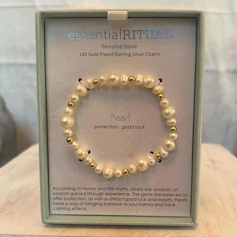 Essential Ritual Pearl Bracelet